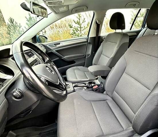 Синий Фольксваген Гольф, объемом двигателя 2 л и пробегом 60 тыс. км за 14000 $, фото 12 на Automoto.ua