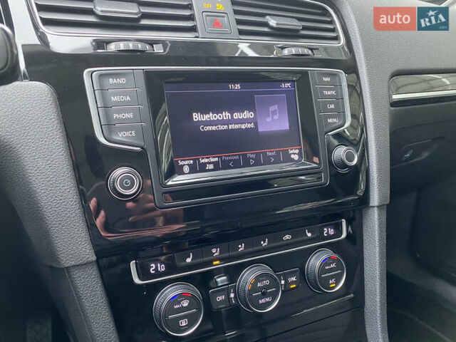 Синий Фольксваген Гольф, объемом двигателя 1.97 л и пробегом 197 тыс. км за 14400 $, фото 39 на Automoto.ua