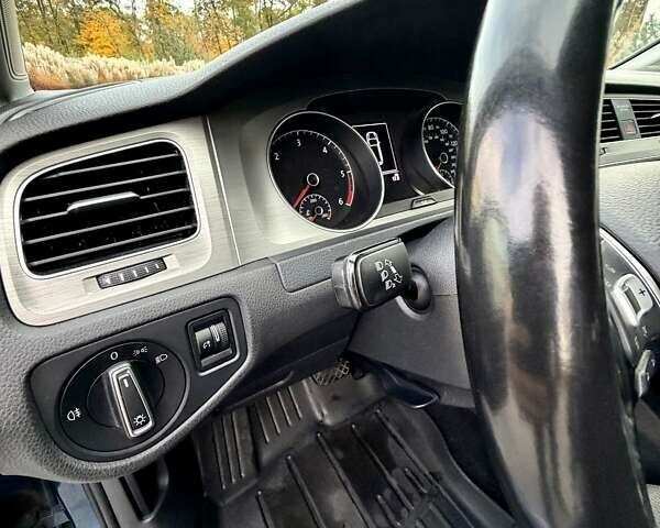 Синий Фольксваген Гольф, объемом двигателя 2 л и пробегом 60 тыс. км за 14000 $, фото 11 на Automoto.ua