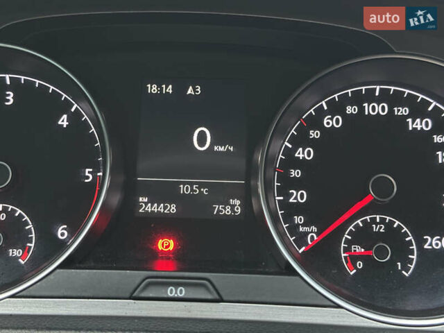 Синий Фольксваген Гольф, объемом двигателя 1.6 л и пробегом 277 тыс. км за 9400 $, фото 21 на Automoto.ua