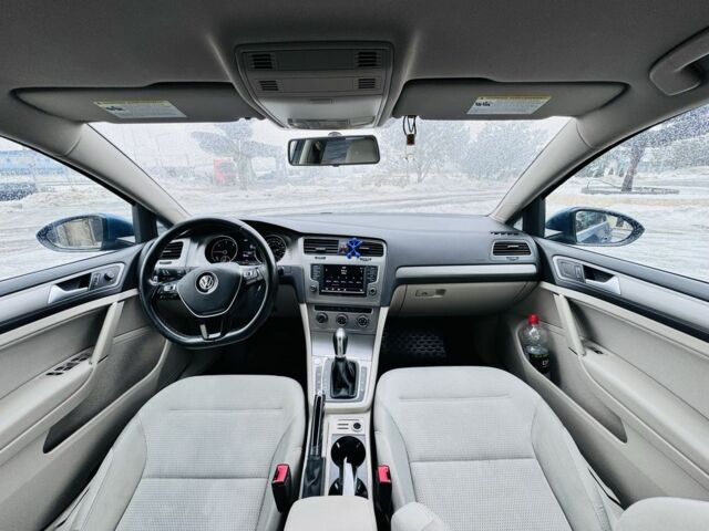 Синий Фольксваген Гольф, объемом двигателя 2 л и пробегом 238 тыс. км за 9499 $, фото 4 на Automoto.ua