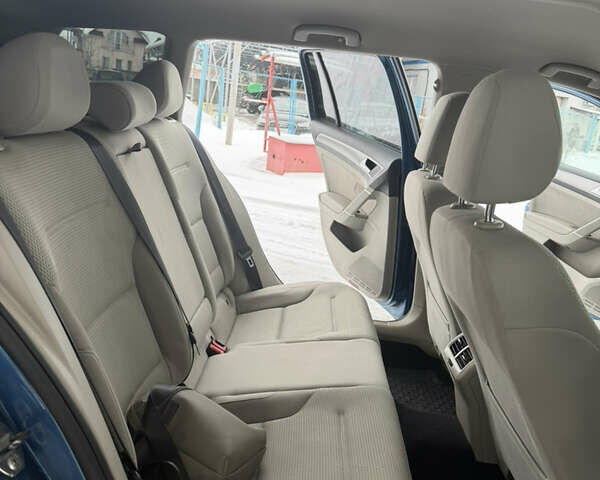 Синий Фольксваген Гольф, объемом двигателя 2 л и пробегом 237 тыс. км за 9700 $, фото 24 на Automoto.ua