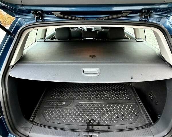 Синий Фольксваген Гольф, объемом двигателя 2 л и пробегом 60 тыс. км за 14000 $, фото 28 на Automoto.ua