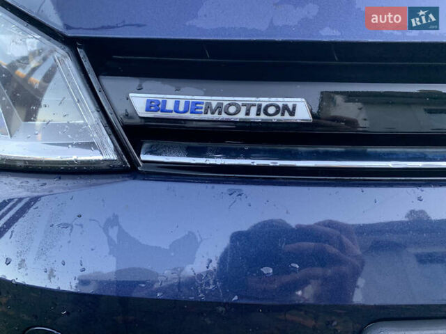 Синий Фольксваген Гольф, объемом двигателя 1.6 л и пробегом 205 тыс. км за 10950 $, фото 1 на Automoto.ua