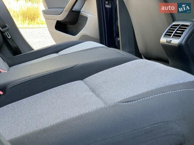 Синій Фольксваген Гольф, об'ємом двигуна 1.6 л та пробігом 365 тис. км за 9750 $, фото 36 на Automoto.ua