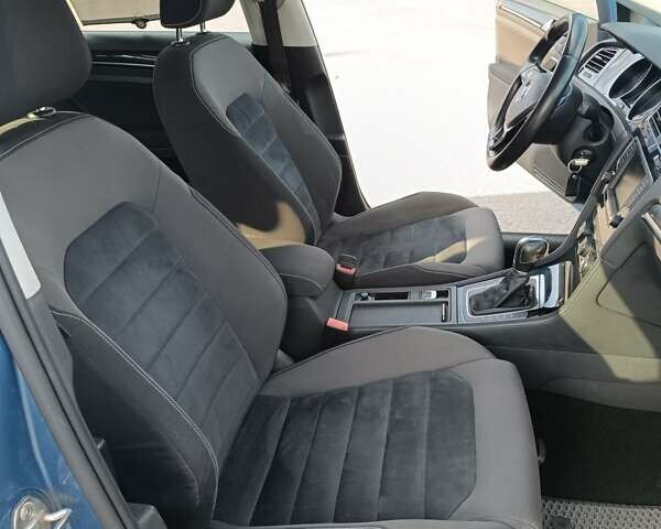 Синій Фольксваген Гольф, об'ємом двигуна 1.6 л та пробігом 238 тис. км за 11800 $, фото 14 на Automoto.ua