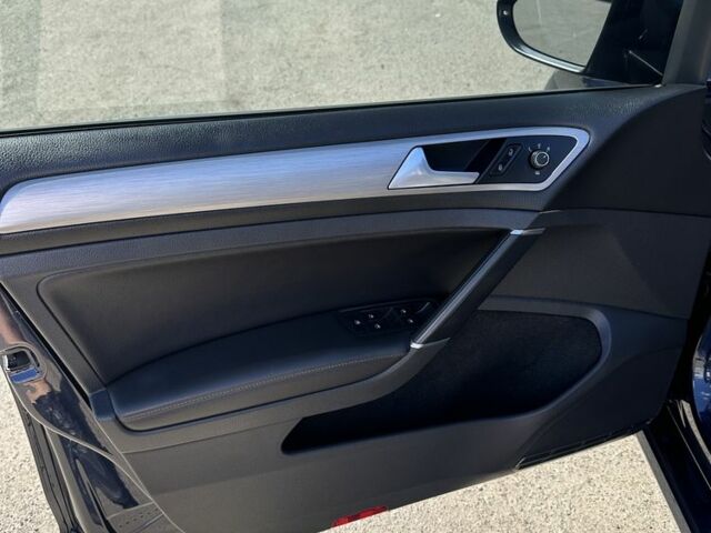 Синій Фольксваген Гольф, об'ємом двигуна 0 л та пробігом 200 тис. км за 9500 $, фото 12 на Automoto.ua