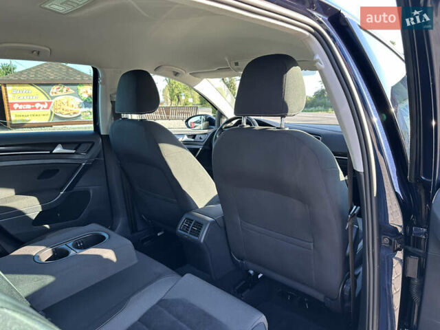 Фольксваген Гольф 2016 в Червонограде на Automoto.ua Синий Фольксваген Гольф, объемом двигателя 1.6 л и пробегом 278 тыс. км за 12005 $, фото 43 на Automoto.ua