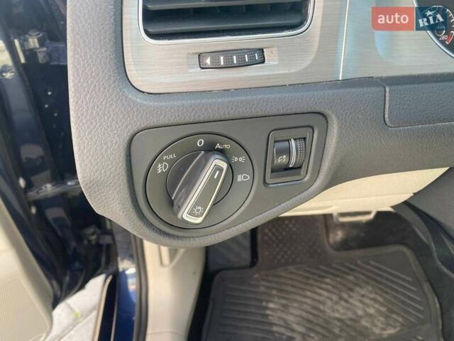 Синий Фольксваген Гольф, объемом двигателя 1.8 л и пробегом 159 тыс. км за 12300 $, фото 12 на Automoto.ua