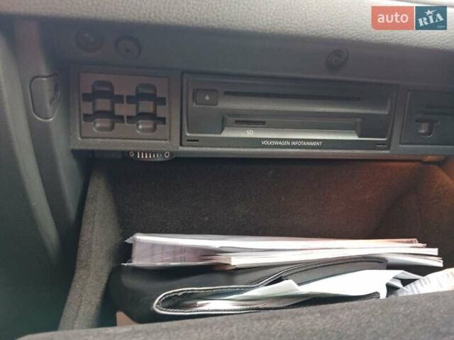 Синий Фольксваген Гольф, объемом двигателя 1.6 л и пробегом 280 тыс. км за 9450 $, фото 10 на Automoto.ua
