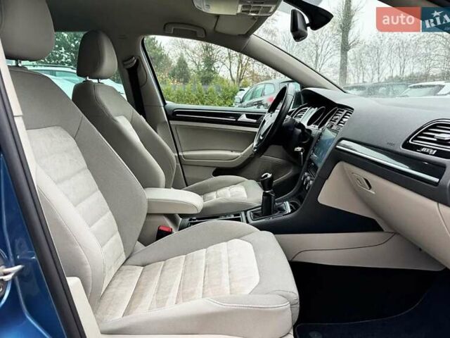 Синий Фольксваген Гольф, объемом двигателя 2 л и пробегом 196 тыс. км за 14500 $, фото 26 на Automoto.ua