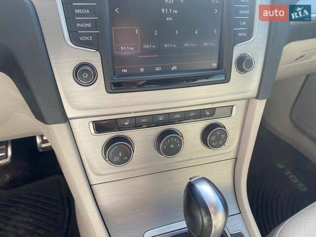 Синий Фольксваген Гольф, объемом двигателя 1.8 л и пробегом 159 тыс. км за 12300 $, фото 16 на Automoto.ua