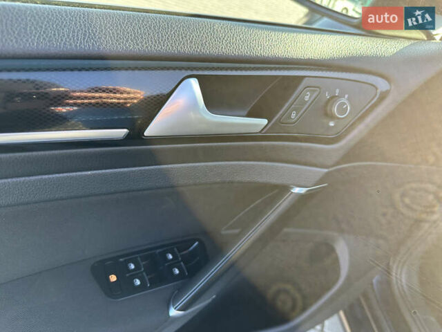 Фольксваген Гольф 2016 в Червонограде на Automoto.ua Синий Фольксваген Гольф, объемом двигателя 1.6 л и пробегом 278 тыс. км за 12005 $, фото 22 на Automoto.ua