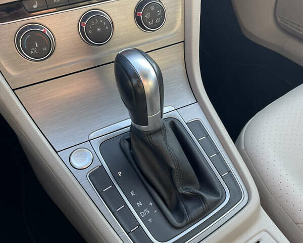 Синий Фольксваген Гольф, объемом двигателя 1.8 л и пробегом 126 тыс. км за 11800 $, фото 23 на Automoto.ua