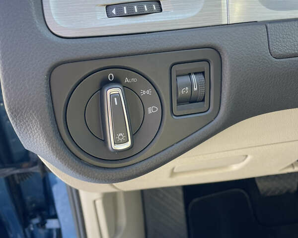 Синий Фольксваген Гольф, объемом двигателя 1.8 л и пробегом 126 тыс. км за 11800 $, фото 18 на Automoto.ua