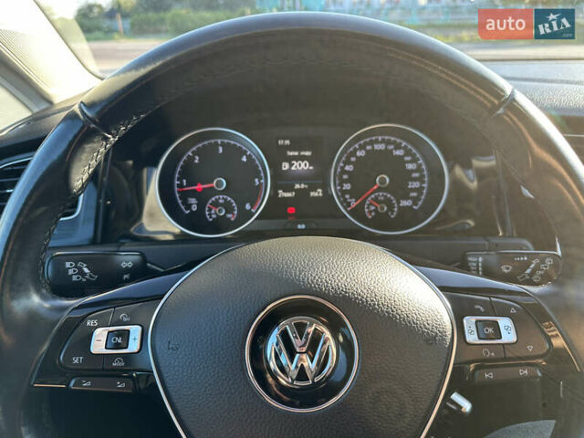 Фольксваген Гольф 2016 в Червонограде на Automoto.ua Синий Фольксваген Гольф, объемом двигателя 1.6 л и пробегом 278 тыс. км за 12005 $, фото 30 на Automoto.ua