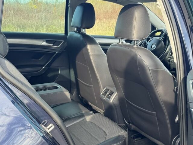 Синій Фольксваген Гольф, об'ємом двигуна 1.6 л та пробігом 226 тис. км за 4000 $, фото 10 на Automoto.ua