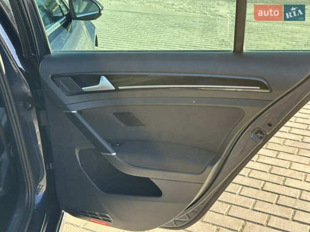 Фольксваген Гольф 2016 в Червонограде на Automoto.ua Синий Фольксваген Гольф, объемом двигателя 1.6 л и пробегом 278 тыс. км за 12005 $, фото 41 на Automoto.ua