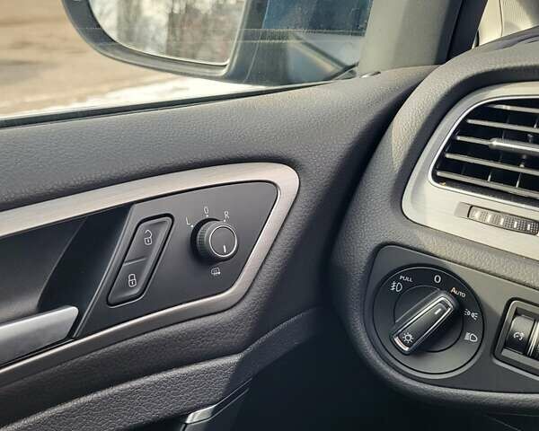 Синий Фольксваген Гольф, объемом двигателя 1.8 л и пробегом 76 тыс. км за 13100 $, фото 15 на Automoto.ua