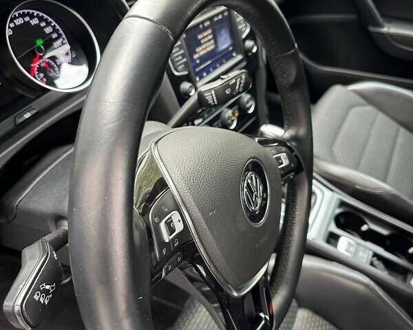 Синий Фольксваген Гольф, объемом двигателя 1.6 л и пробегом 205 тыс. км за 12800 $, фото 10 на Automoto.ua