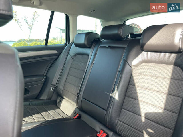 Синій Фольксваген Гольф, об'ємом двигуна 1.6 л та пробігом 246 тис. км за 12000 $, фото 10 на Automoto.ua