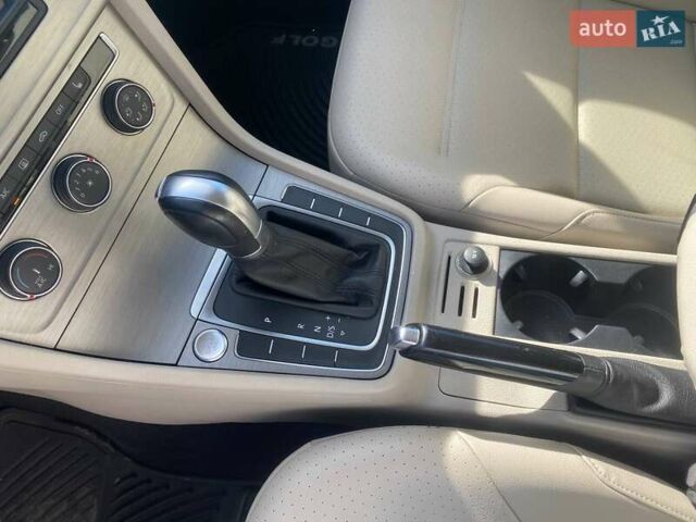 Синий Фольксваген Гольф, объемом двигателя 1.8 л и пробегом 159 тыс. км за 12300 $, фото 17 на Automoto.ua