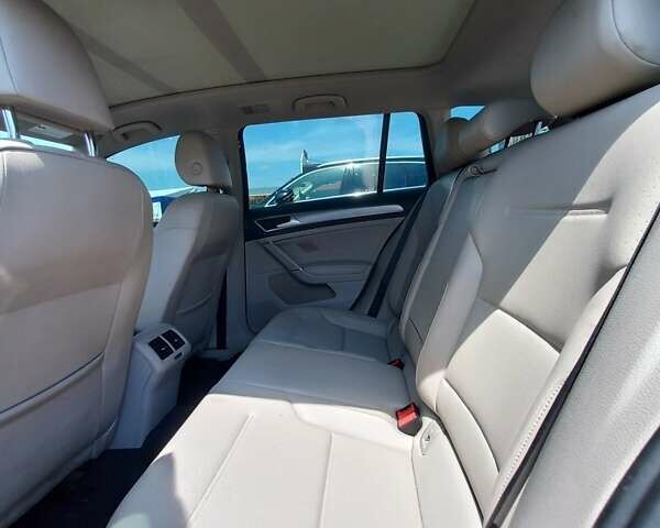 Синий Фольксваген Гольф, объемом двигателя 1.78 л и пробегом 122 тыс. км за 12500 $, фото 2 на Automoto.ua