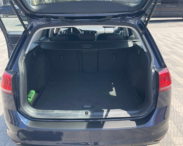 Синій Фольксваген Гольф, об'ємом двигуна 1.6 л та пробігом 258 тис. км за 11400 $, фото 16 на Automoto.ua