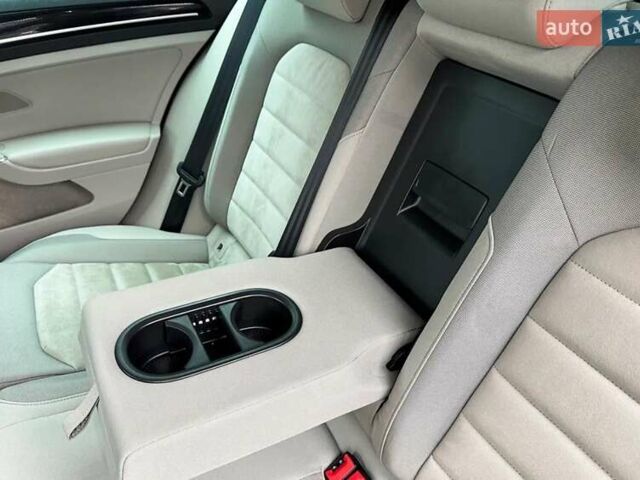 Синий Фольксваген Гольф, объемом двигателя 2 л и пробегом 196 тыс. км за 14500 $, фото 25 на Automoto.ua