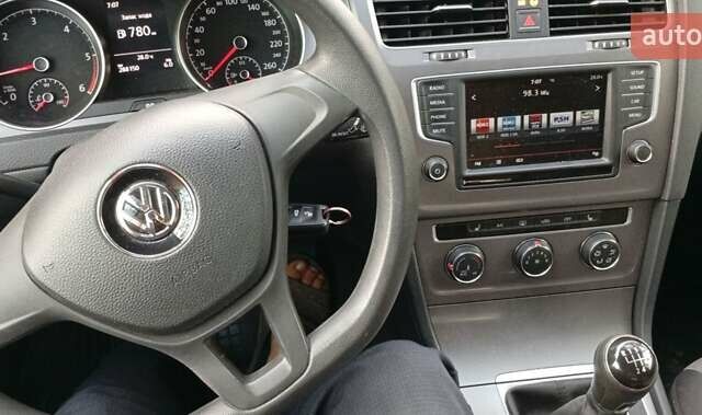 Синий Фольксваген Гольф, объемом двигателя 1.6 л и пробегом 280 тыс. км за 9450 $, фото 16 на Automoto.ua