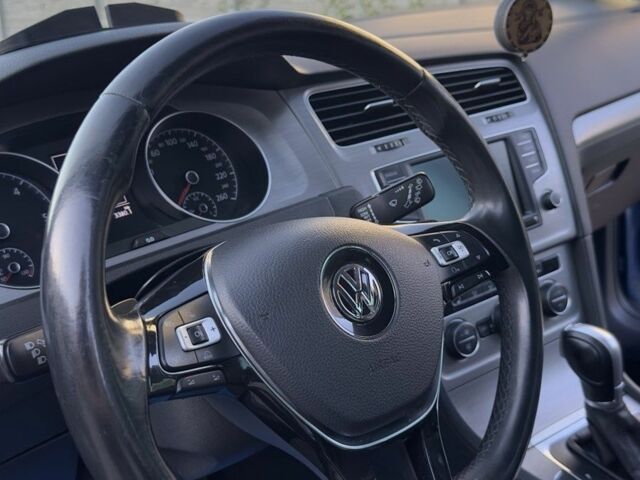 Синий Фольксваген Гольф, объемом двигателя 1.6 л и пробегом 304 тыс. км за 11800 $, фото 7 на Automoto.ua