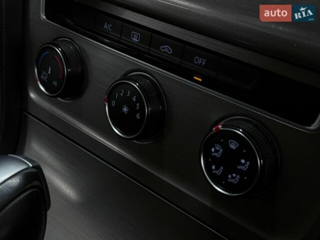 Синий Фольксваген Гольф, объемом двигателя 1.8 л и пробегом 205 тыс. км за 11299 $, фото 34 на Automoto.ua