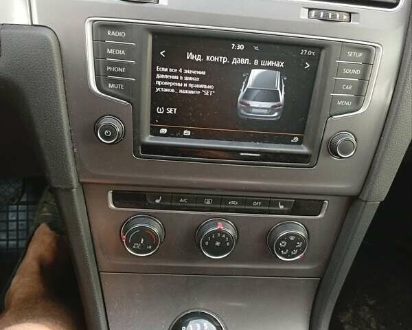 Синий Фольксваген Гольф, объемом двигателя 1.6 л и пробегом 280 тыс. км за 9450 $, фото 6 на Automoto.ua