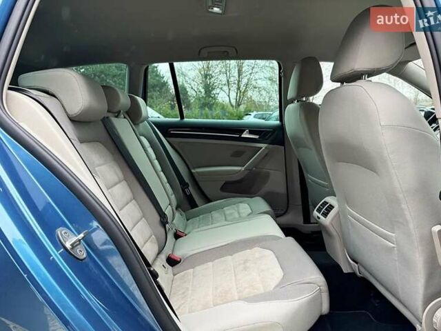 Синий Фольксваген Гольф, объемом двигателя 2 л и пробегом 196 тыс. км за 14500 $, фото 35 на Automoto.ua