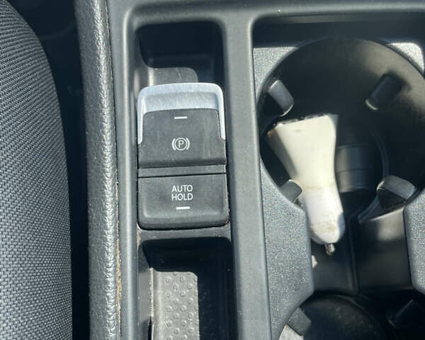 Синій Фольксваген Гольф, об'ємом двигуна 1.6 л та пробігом 258 тис. км за 11400 $, фото 14 на Automoto.ua