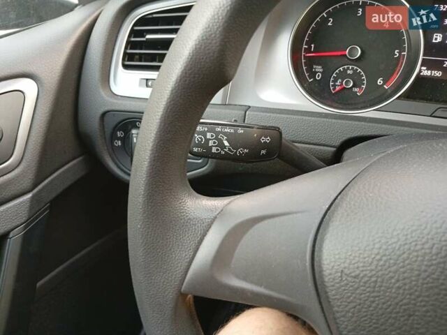 Синий Фольксваген Гольф, объемом двигателя 1.6 л и пробегом 280 тыс. км за 9450 $, фото 3 на Automoto.ua