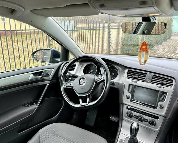 Синій Фольксваген Гольф, об'ємом двигуна 1.6 л та пробігом 263 тис. км за 10800 $, фото 11 на Automoto.ua