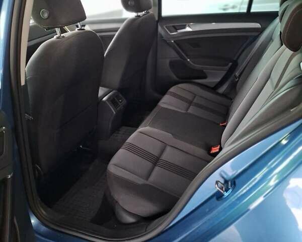 Синий Фольксваген Гольф, объемом двигателя 1.6 л и пробегом 248 тыс. км за 12500 $, фото 8 на Automoto.ua