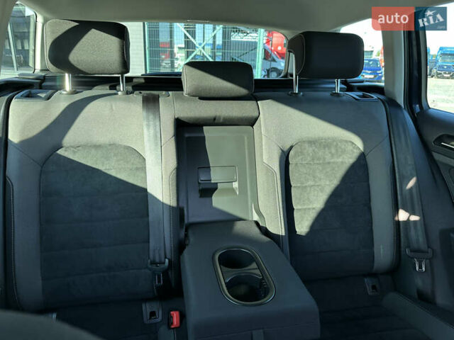 Фольксваген Гольф 2016 в Червонограде на Automoto.ua Синий Фольксваген Гольф, объемом двигателя 1.6 л и пробегом 278 тыс. км за 12005 $, фото 50 на Automoto.ua