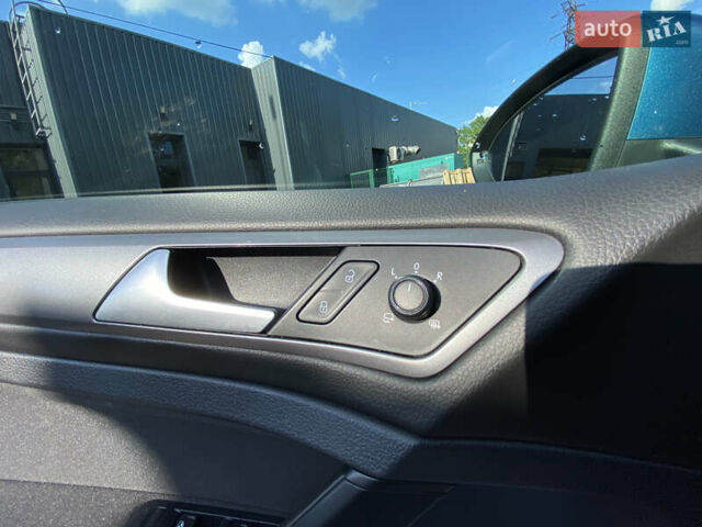 Синій Фольксваген Гольф, об'ємом двигуна 1.6 л та пробігом 219 тис. км за 13600 $, фото 16 на Automoto.ua