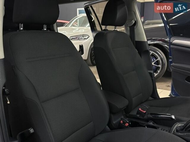 Синий Фольксваген Гольф, объемом двигателя 1.8 л и пробегом 205 тыс. км за 11299 $, фото 22 на Automoto.ua