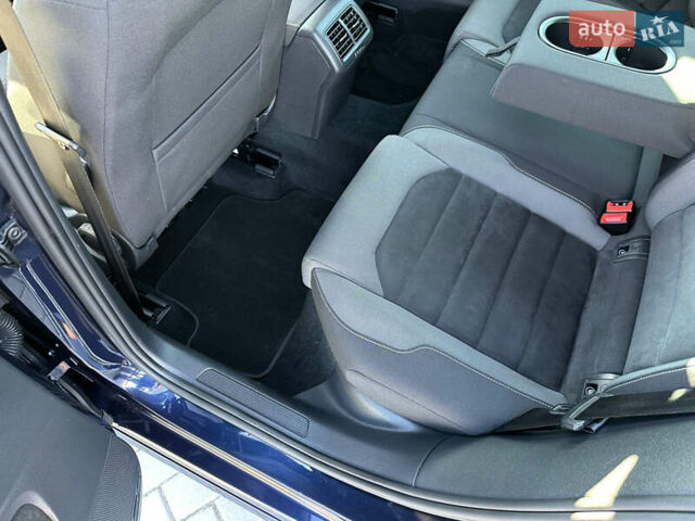 Фольксваген Гольф 2016 в Червонограде на Automoto.ua Синий Фольксваген Гольф, объемом двигателя 1.6 л и пробегом 278 тыс. км за 12005 $, фото 49 на Automoto.ua