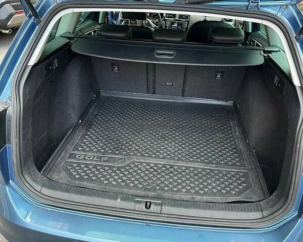 Синий Фольксваген Гольф, объемом двигателя 1.6 л и пробегом 205 тыс. км за 12800 $, фото 16 на Automoto.ua