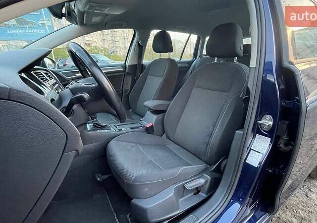 Синий Фольксваген Гольф, объемом двигателя 1.6 л и пробегом 239 тыс. км за 12990 $, фото 8 на Automoto.ua