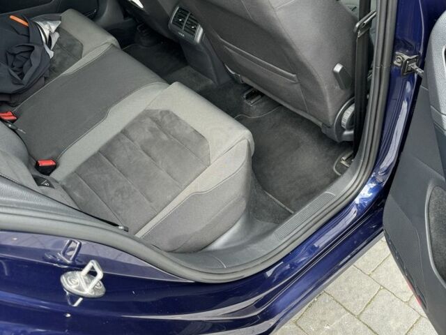 Синий Фольксваген Гольф, объемом двигателя 2 л и пробегом 290 тыс. км за 14000 $, фото 10 на Automoto.ua