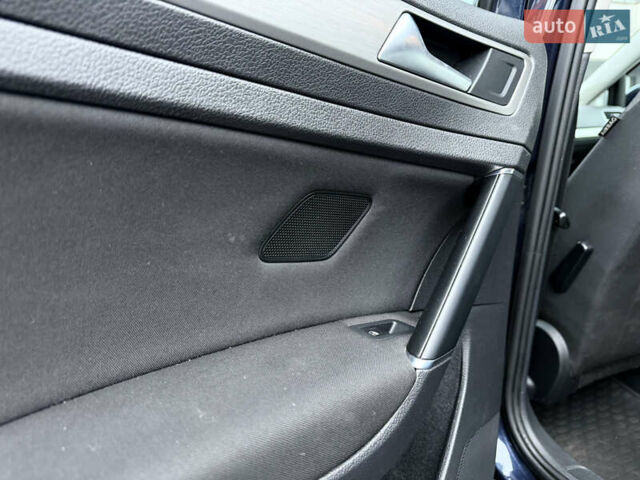 Синий Фольксваген Гольф, объемом двигателя 1.8 л и пробегом 213 тыс. км за 11999 $, фото 17 на Automoto.ua