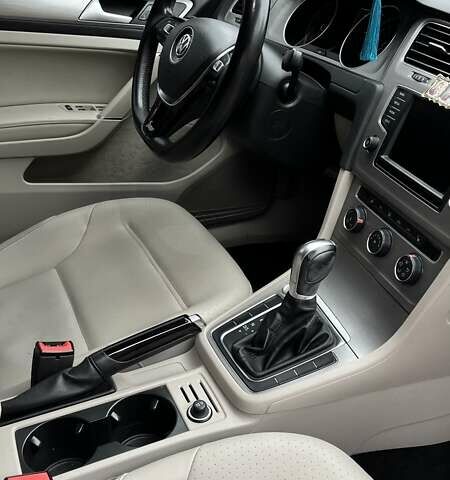 Синий Фольксваген Гольф, объемом двигателя 1.8 л и пробегом 108 тыс. км за 13400 $, фото 15 на Automoto.ua