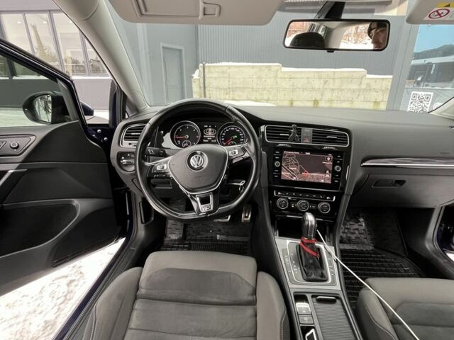 Синий Фольксваген Гольф, объемом двигателя 2 л и пробегом 250 тыс. км за 13900 $, фото 5 на Automoto.ua