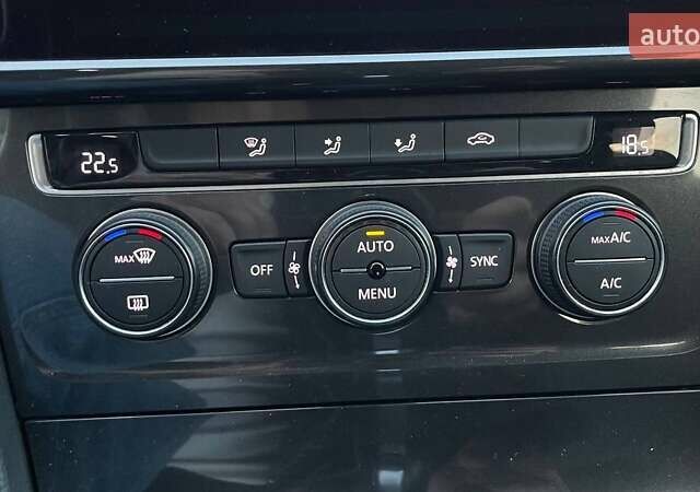 Синий Фольксваген Гольф, объемом двигателя 1.6 л и пробегом 239 тыс. км за 12990 $, фото 20 на Automoto.ua