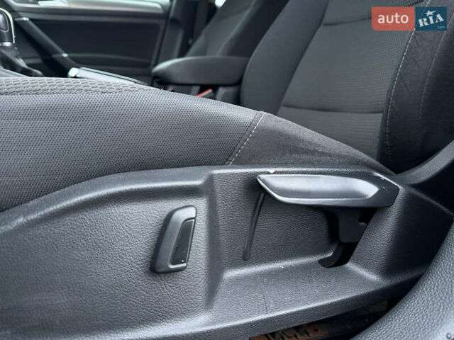 Синий Фольксваген Гольф, объемом двигателя 1.8 л и пробегом 213 тыс. км за 11999 $, фото 14 на Automoto.ua